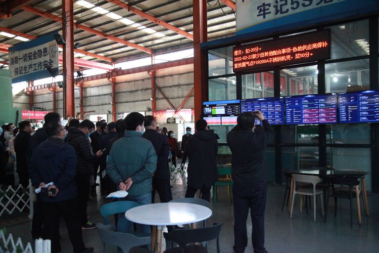 牛年才過(guò)三月三    早有鳳凰落豐源