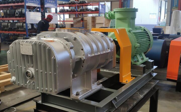 三葉羅茨鼓風(fēng)機(jī)冬季啟動前需要做哪些準(zhǔn)備工作？